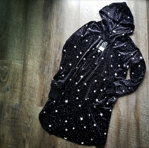 🍒NWT🍒 SIMPLY VERA WANG HOODED SLEEP SHIRT - Picture 3 of 5